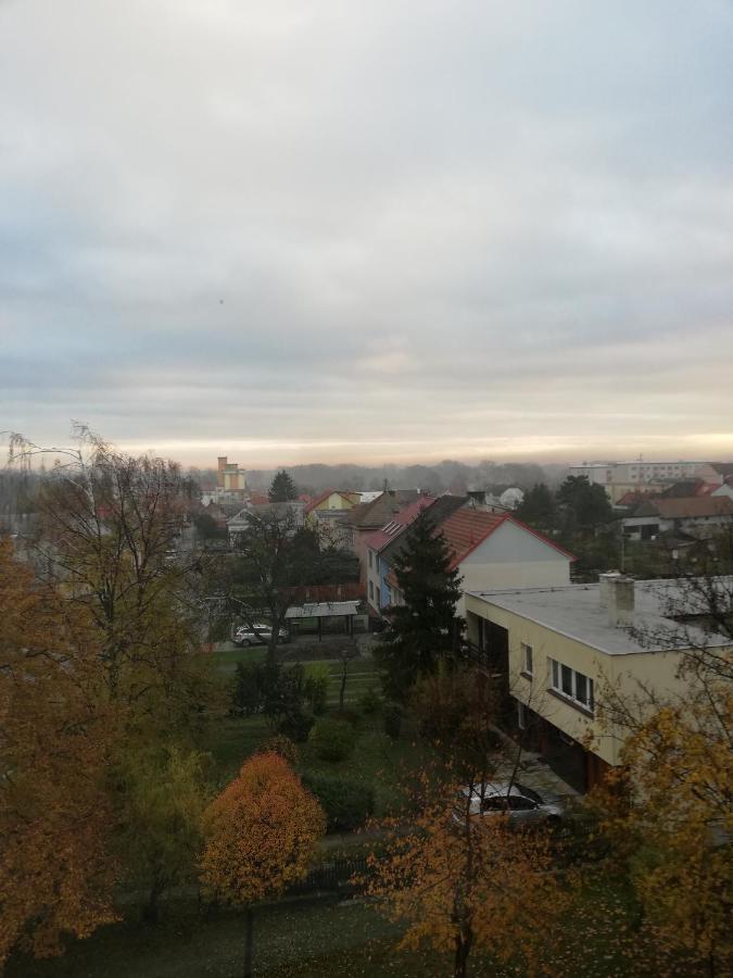 Apartament Plne Vybaveny Apartman Polni 1299 Kojetín Zewnętrze zdjęcie